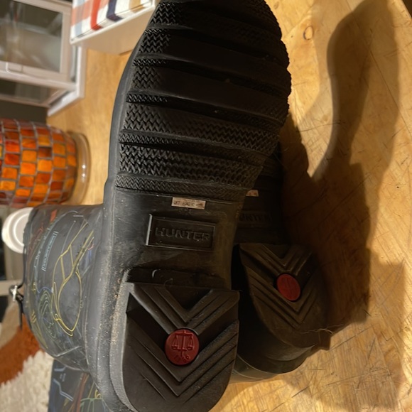 Hunter Special Edition Boots - Picture 2 of 5